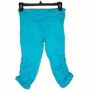 Lululemon Flow & Go Crop Capri Leggings Yoga Running Workout Gym Turq Size 6